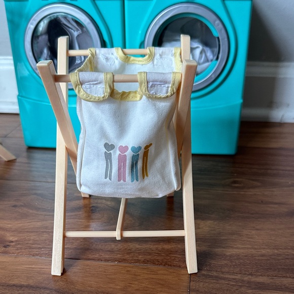 Battat Our Generation Miniature Laundry Set with Teal Washer and Dryer - Picture 4 of 9